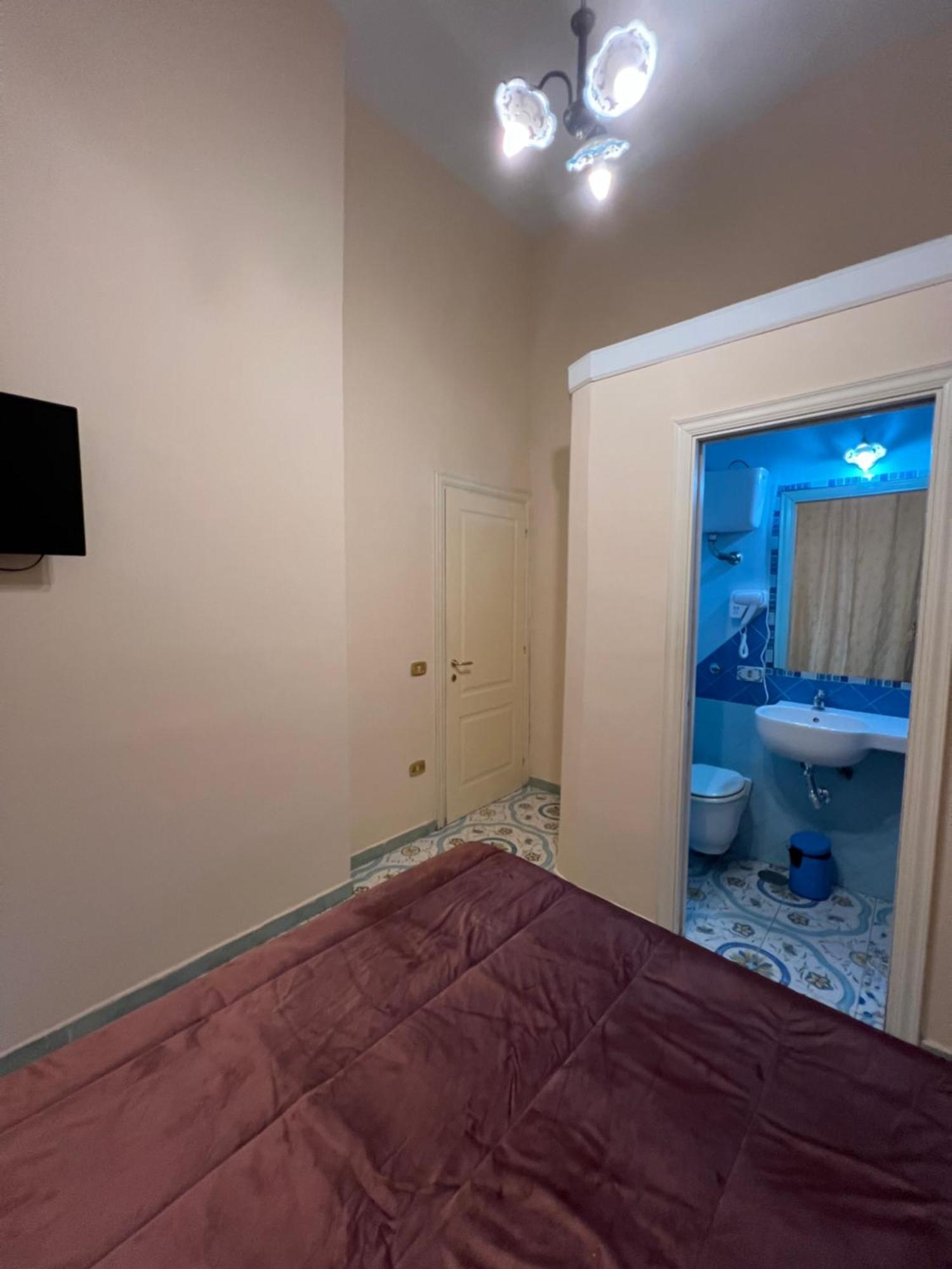 Beb Rosy Bed and Breakfast Napoli Eksteriør billede