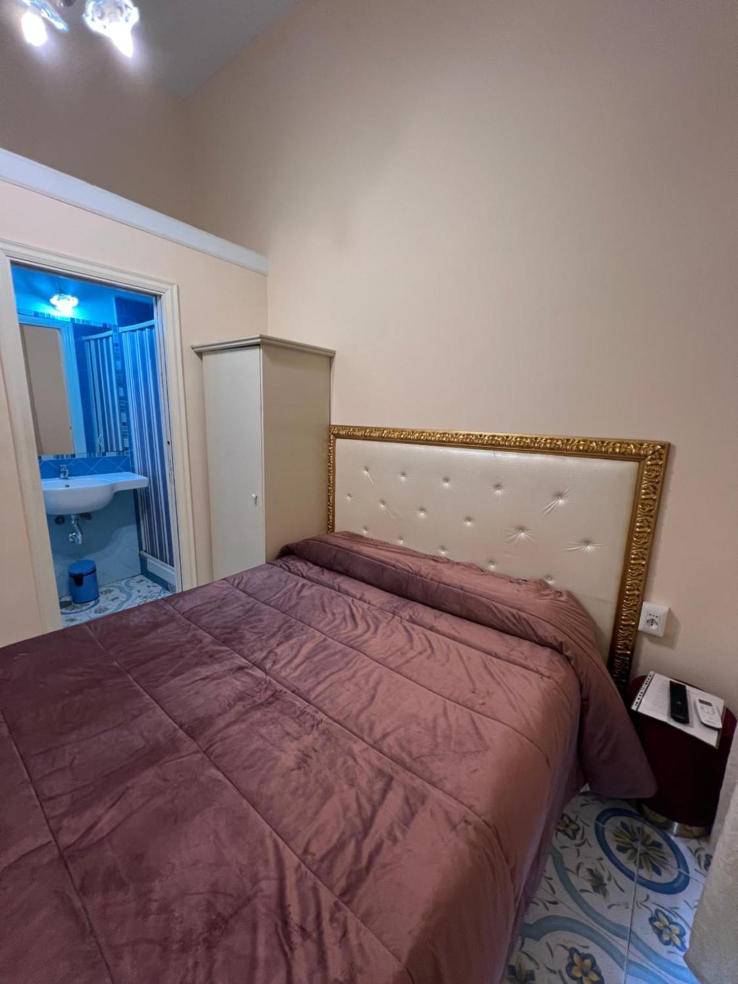 Beb Rosy Bed and Breakfast Napoli Eksteriør billede